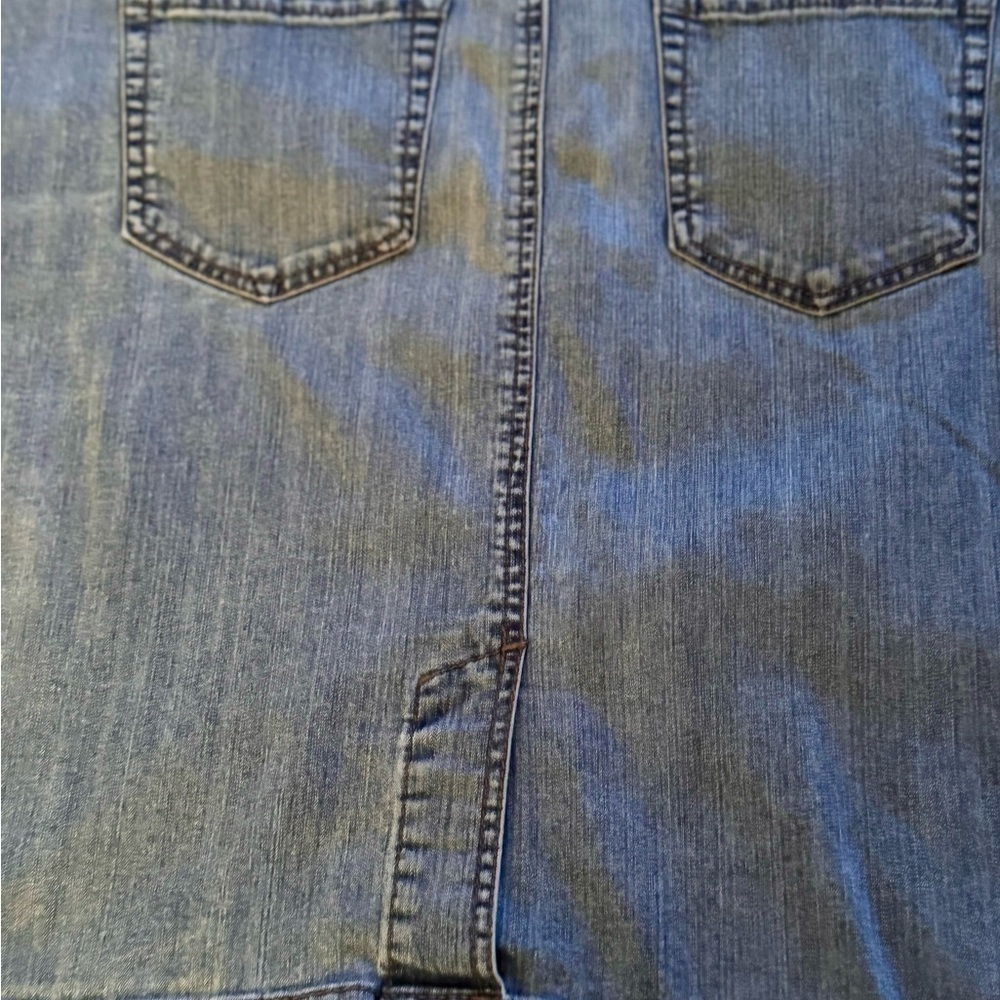 Charter Club Denim Skirt size 12 light blue wash - Picture 4 of 4